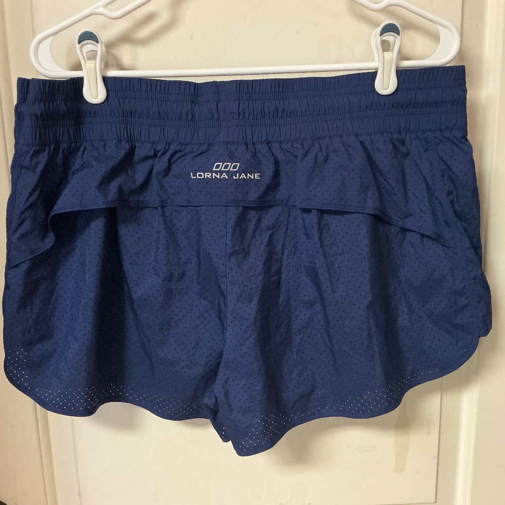 NWOT Lorna Jane Athletic Shorts Size XL